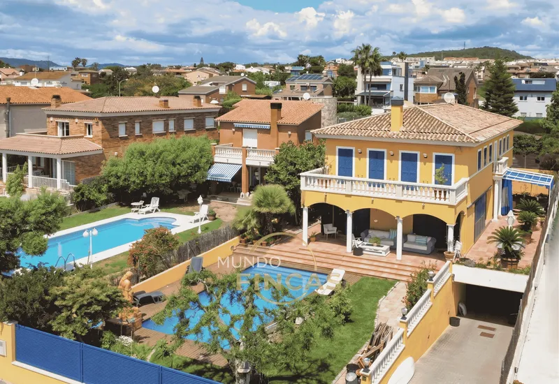 Chalet independiente en venta en Calafell(Bonavista)
